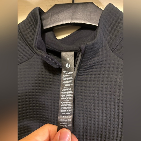 Lululemon Men’s “Waffle-Knit” Half Zip (M) *TRENDING* - Picture 12 of 14